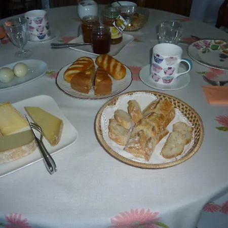 Le Clos Des Rosiers Bed & Breakfast Saint-Emilion