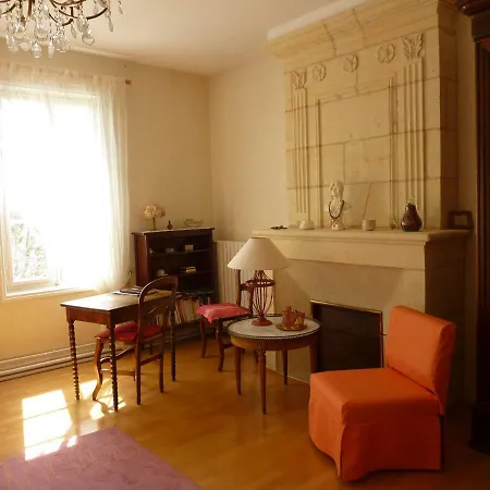 Le Clos Des Rosiers 3*