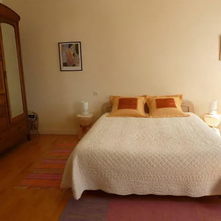 Le Clos Des Rosiers Bed & Breakfast Saint-Emilion